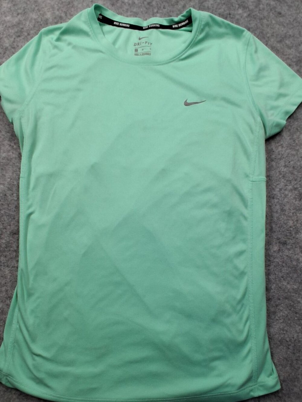 Nike womens shirt size medium Green Good condition